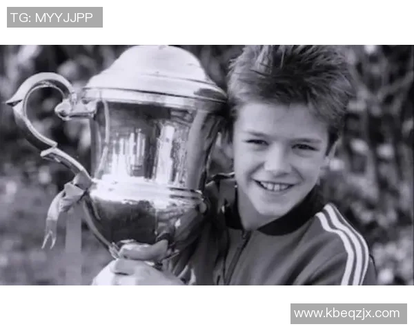 踢光头的足球明星背后的故事与传奇人生探索